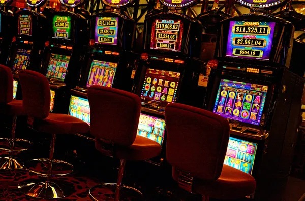 555rrek এর প্রধান গেম স্ক্রিন